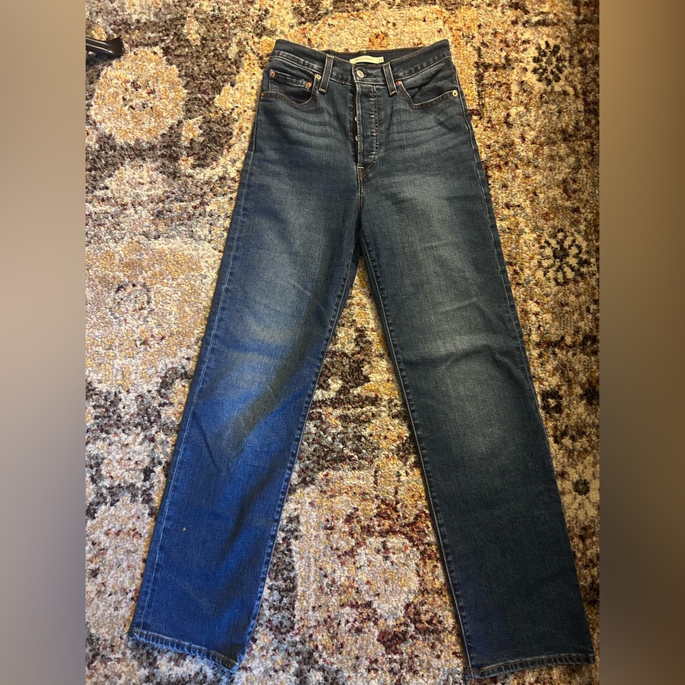 Levi’s Ribcage Straight Jeans size 28